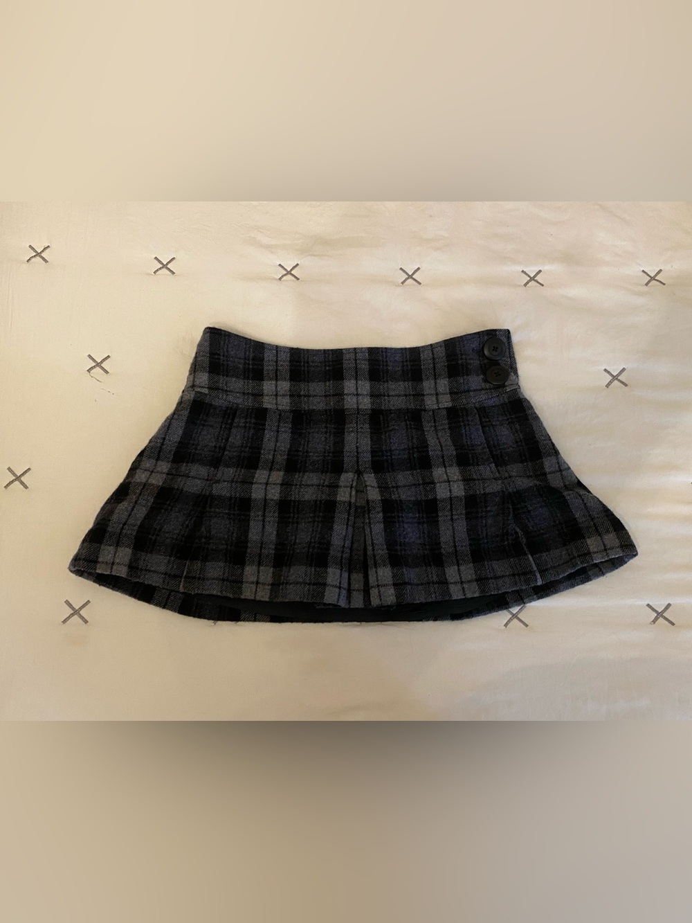 Vintage American Eagle
Outfitters Gray Plaid Pleated
Mini Skirt